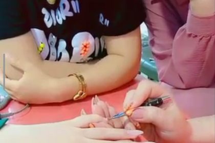 دورة جل الأظافر في مركز فور هيلب حمص