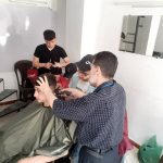 من أجواء كورس الحلاقة الرجالية