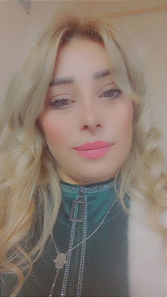 زينب نوفل – مدربة العناية بالأظافر والمكياج في مركز فور هيلب حمص