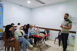 دورة المحادثة الإنجليزية الاحترافية في مركز فور هيلب حمص